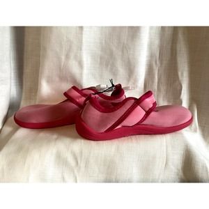 Pink Speedo Kids Sandals - size 11/12